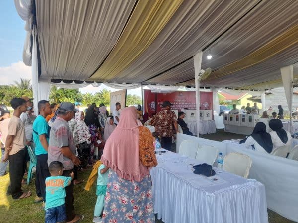 ratusan_warga_kecamatan_tanah_jawa_antusias_ikuti_simulasi_pencoblosan