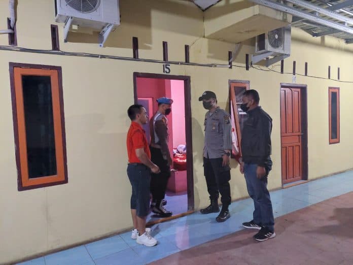 razia_penginapan_dan_cafe_polsek_lima_puluh_jangan_pekerjakan_wanita_di_bawah_umur
