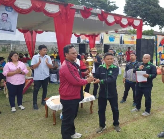 rebut_piala_gubsu_sman_1_silimakuta_vs_sma_seminari_siap_berlaga_di_babak_final