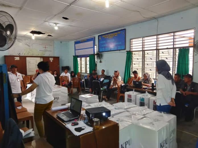 rekapitulasi_suara_hasil_pilkada_siantar_tingkat_kecamatan_ditargetkan_selesai_hari_ini