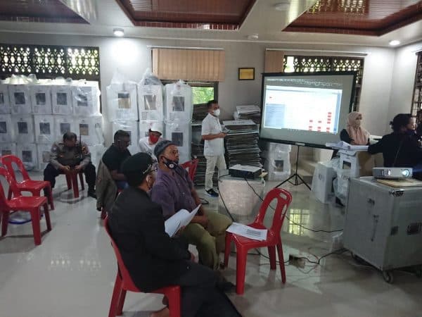 rekapitulasi_suara_pilkada_medan_masih_berlangsung_di_kecamatan