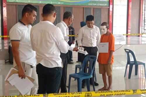 rekonstruksi_dipercepat_keluarga_korban_pembunuhan_bocah_4_tahun_di_deli_serdang_protes