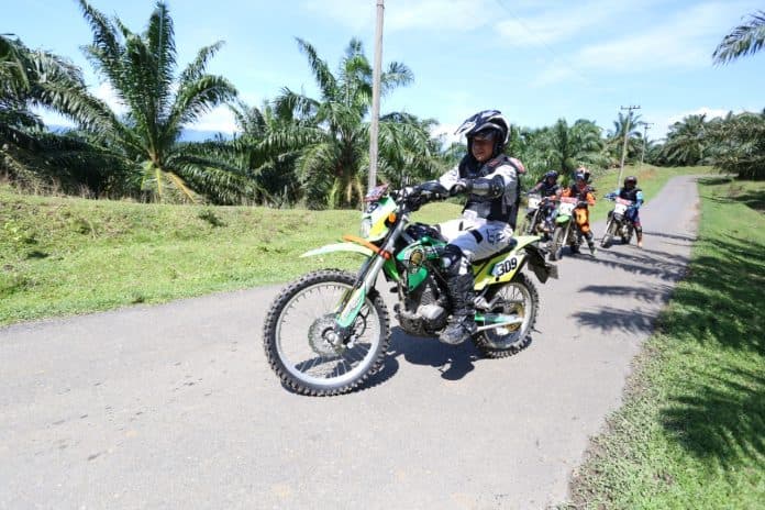 rektor_usu_tinjau_lokasi_pembangunan_kampus_baru_di_langkat_dengan_menggunakan_trail