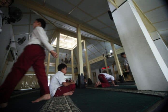 rencana_membuka_sekolah_kembali_pemerintah_mempertimbangkan_pengecualian_untuk_sd