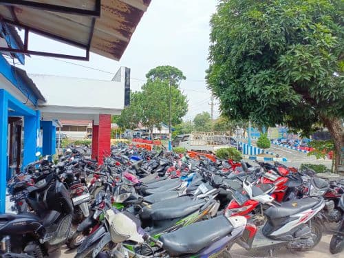 rencana_wajib_asuransi_kendaraan_masyarakat_menambah_beban_pengeluaran
