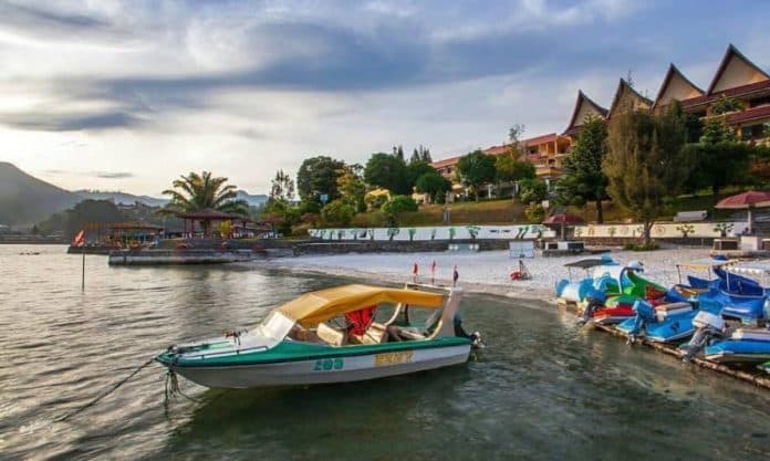 reservasi_hotel_di_parapat_meningkat_jelang_libur_nataru