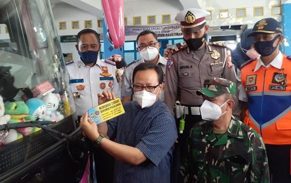 resmi_angkutan_wisata_di_yogyakarta_berlakukan_sistem_1_pintu