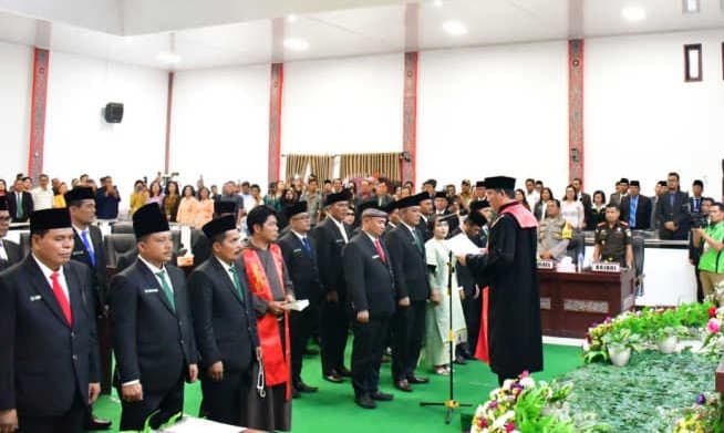 resmi_dilantik_ini_25_nama_anggota_dprd_samosir_periode_2024_2029