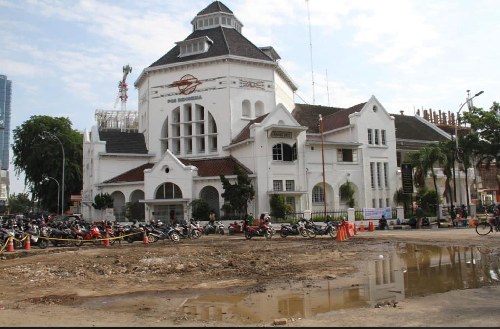 revitalisasi_lapangan_merdeka_tugu_titik_nol_kota_medan_dibongkar