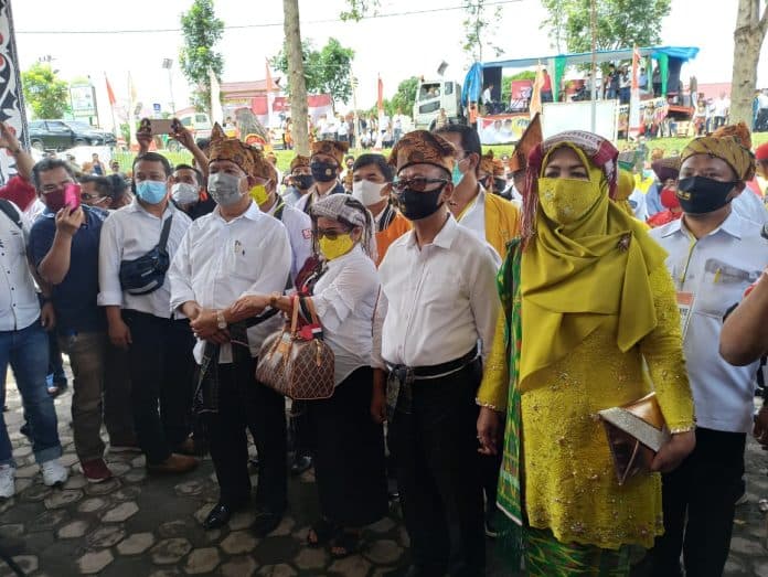 rhs_zw_berjanji_filosofi_habonaron_do_bona_jadi_mata_pelajaran_budi_pekerti_di_simalungun