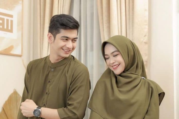 ria_ricis_lahirkan_bayi_perempuan_teuku_ryan_sehat_dan_cantik