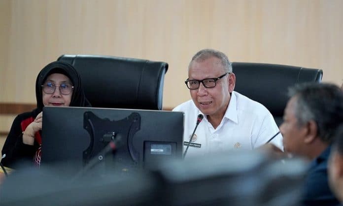 ribuan_green_volunteer_ikuti_pelatihan_jelang_pon_xxi_2024