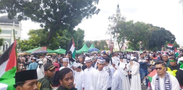 ribuan_massa_di_medan_aksi_solidaritas_peduli_palestina