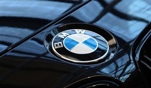 ribuan_mobil_produk_mercedes_benz_bmw_dan_maserati_ditarik_dari_pasar_china