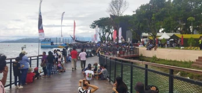 ribuan_penonton_hadiri_puncak_pertandingan_aquabike_di_balige
