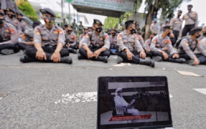 ribuan_polisi_disiagakan_di_pn_jaktim_kawal_sidang_vonis_rizieq
