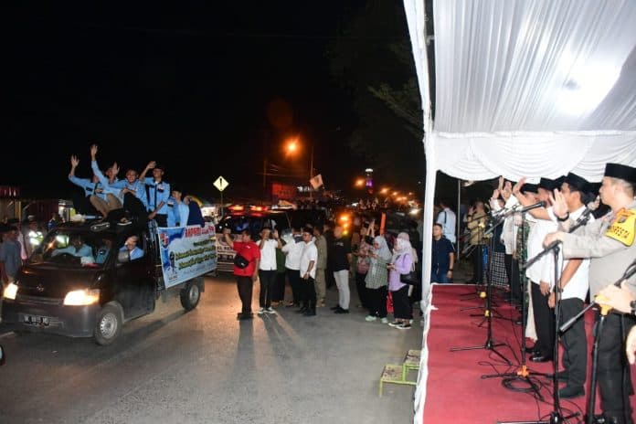 ribuan_warga_ikuti_pawai_takbir_di_deli_serdang