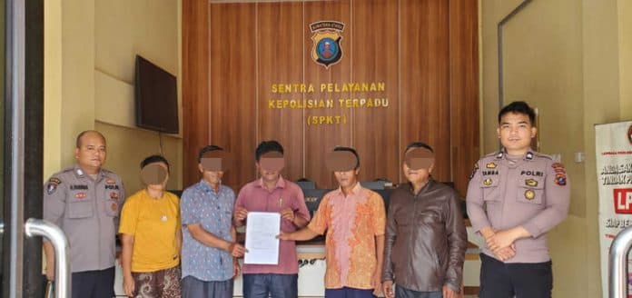 ribut_karena_saluran_pipa_air_polres_samosir_selesaikan_dengan_berdamai