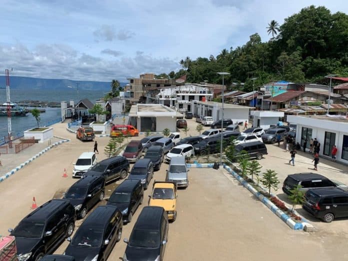 ricuh_soal_pembelian_tiket_di_pelabuhan_ksopp_danau_toba_angkat_bicara