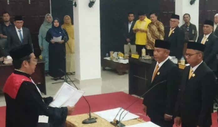 rimba_dan_arli_dilantik_jadi_ketua_dan_wakil_ketua_dprd_labura