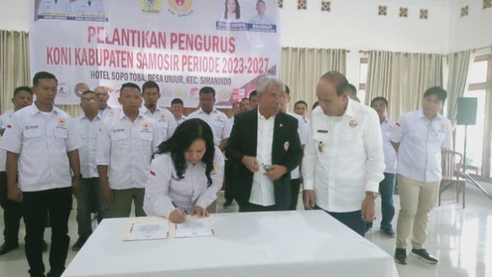 rismawati_simarmata_resmi_pimpin_koni_kabupaten_samosir