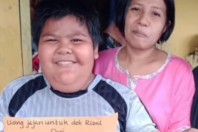 rizal_bocah_penjual_jalangkote_sempat_menyerah_cium_adiknya_tak_berani_jualan