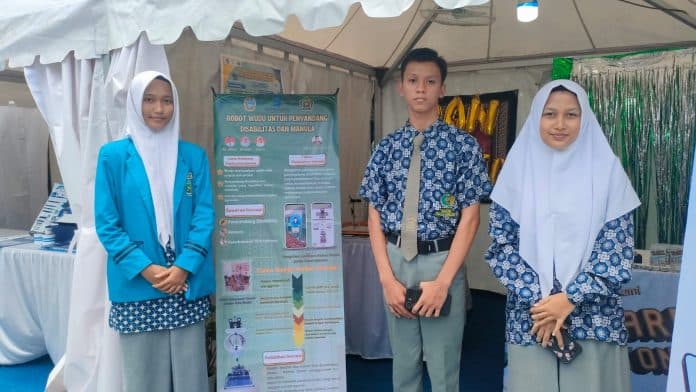 robot_wudu_ciptaan_kir_man_binjai_gunakan_bahan_ramah_lingkungan