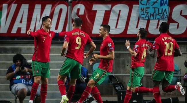 ronaldo_cetak_trigol_saat_portugal_gilas_luksemburg_5_0