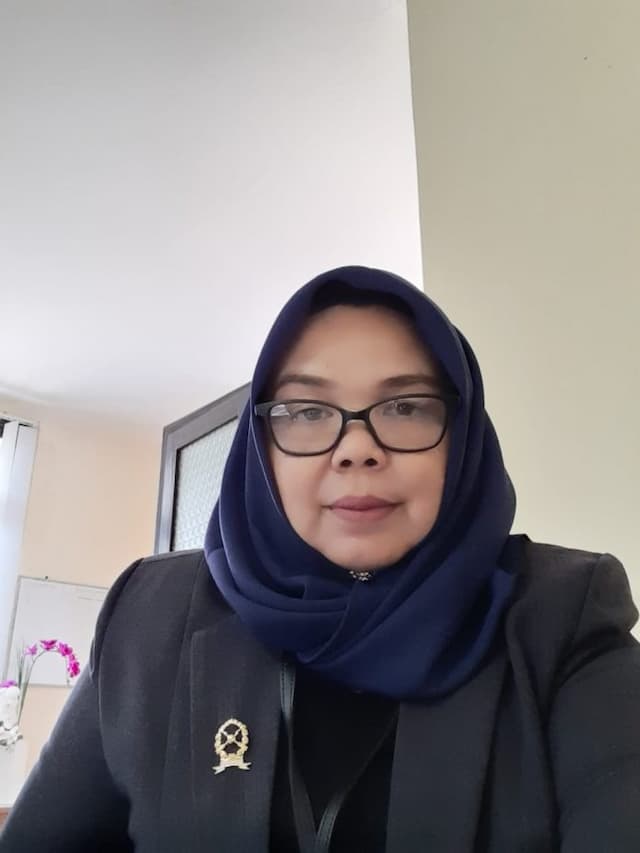 rosihan_juhriah_rangkuti_sh_mh_kejujuran_dan_tanggungjawab_kunci_seorang_pemimpin