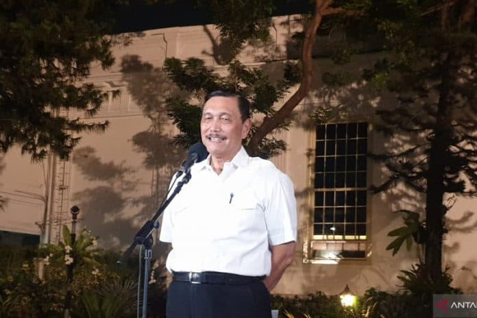 round_up_calon_menteri_jokowi_panggil_23_orang_pada_hari_kedua