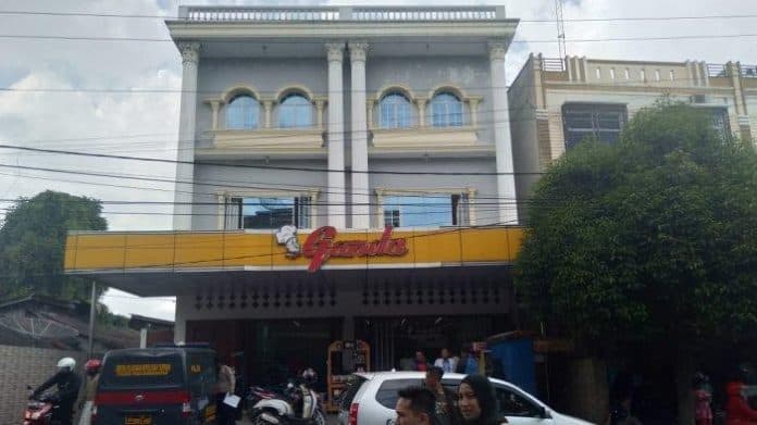 rp100_juta_raib_dari_toko_roti_ganda_dilapor_ke_polres_siantar