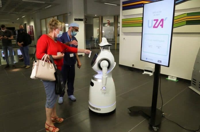 rs_belgia_pakai_robot_pintar_sebagai_garda_terdepan_covid_19
