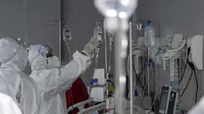 ruang_icu_penuh_di_malaysia_pasien_kritis_dirawat_di_igd