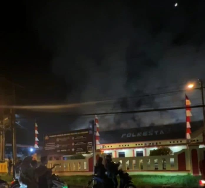 ruang_satuan_intel_polresta_deli_serdang_dikabarkan_terbakar