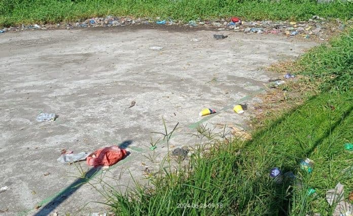 ruang_terbuka_di_perumnas_simbara_permai_sidikalang_dipenuhi_sampah_masyarakat_kami_bayar_retribusi
