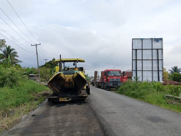 ruas_jalan_provinsi_jurusan_siantar_raya_mulai_diaspal