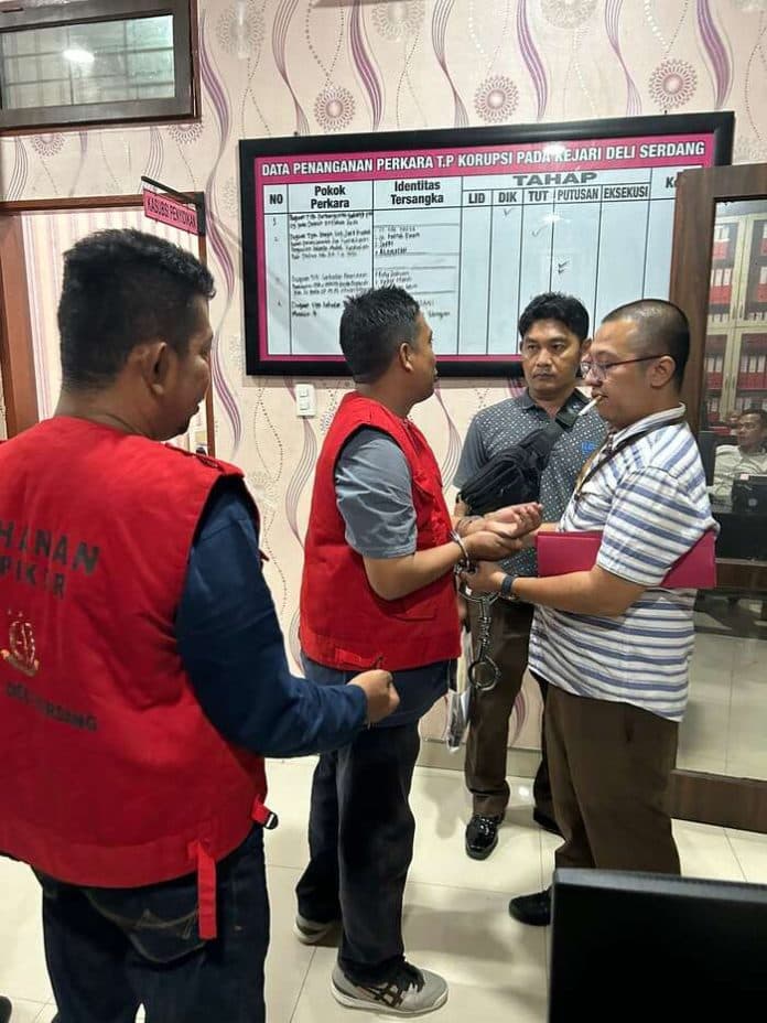 rugikan_negara_dua_pemborong_gedung_psc_dinkes_deli_serdang_ditahan_jaksa