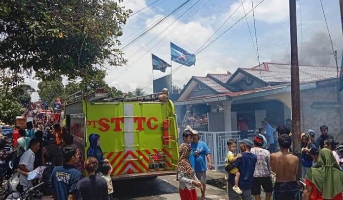 rumah_aspirasi_terbakar_di_siantar_begini_ungkapan_tulus_dari_metro_hutagaol