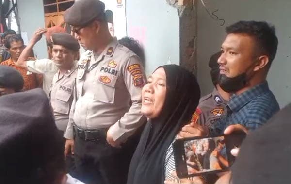 rumah_di_lahan_akses_gang_kebakaran_siantar_dieksekusi_pengadilan