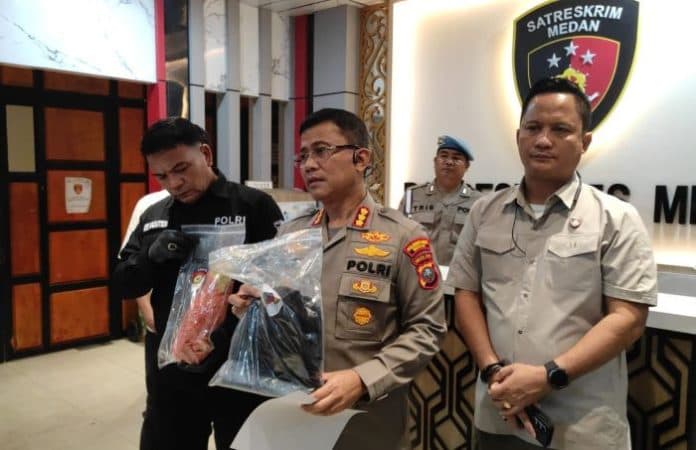 rumah_dirubuhkan_dan_mobil_dibakar_warga_eks_lahan_ptpn_sampali_lapor_polisi