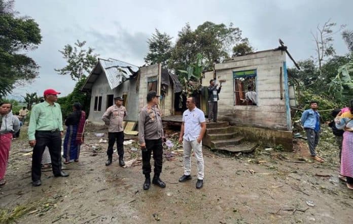 rumah_ditimpa_pohon_tumbang_warga_pagaran_taput_meninggal