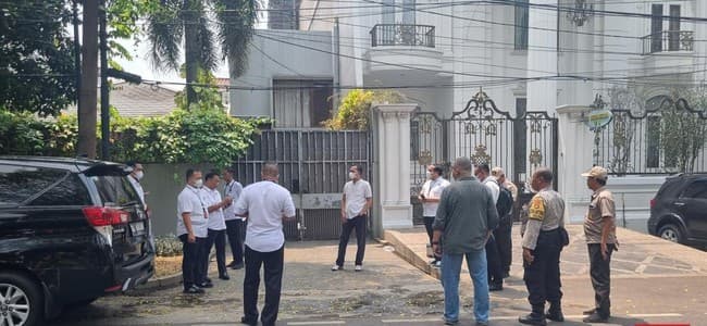 rumah_ketua_kpk_firli_bahuri_yang_digeledah_polisi_dicurigai_tempat_pertemuan_bahas_korupsi