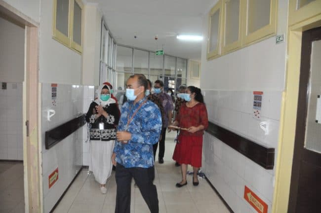 rumah_sakit_adam_malik_kembali_menambah_ruang_rawat_pasien_covid_19