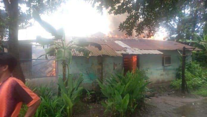 rumah_semi_permanen_milik_syarijal_habis_terbakar_di_medan_labuhan