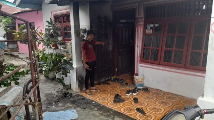 rumah_seorang_warga_di_timbang_galung_siantar_dibakar_otk
