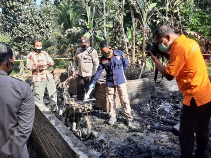 rumah_warga_di_desa_penggalangan_sergai_dilalap_si_jago_merah