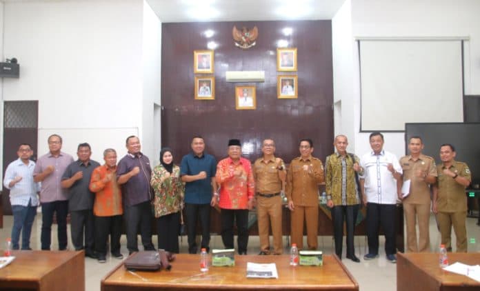 rumuskan_perda_pengelolaan_keuangan_pansus_dprd_sumut_kunker_ke_siantar