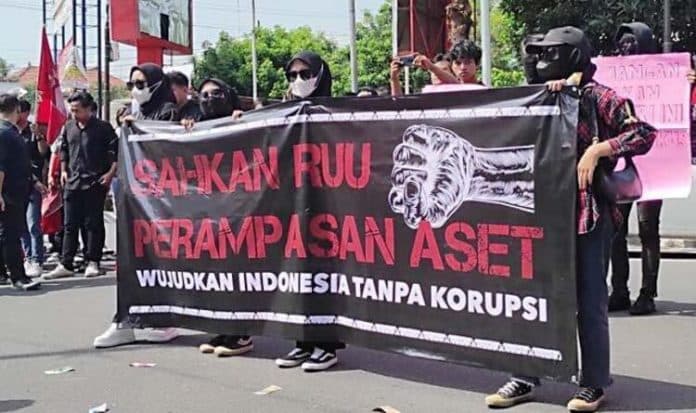 ruu_perampasan_aset_belum_tuntas_dpr_dianggap_bersikap_tebang_pilih