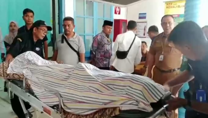 saat_bermain_kompetisi_futsal_siswa_aliyah_di_batu_bara_meninggal