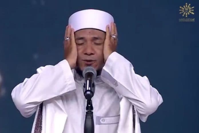 sabet_juara_2_lomba_azan_di_arab_saudi_wni_dapat_hadiah_rp4_miliar